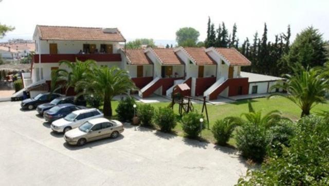 Hotel Idea Fourka Exterior foto