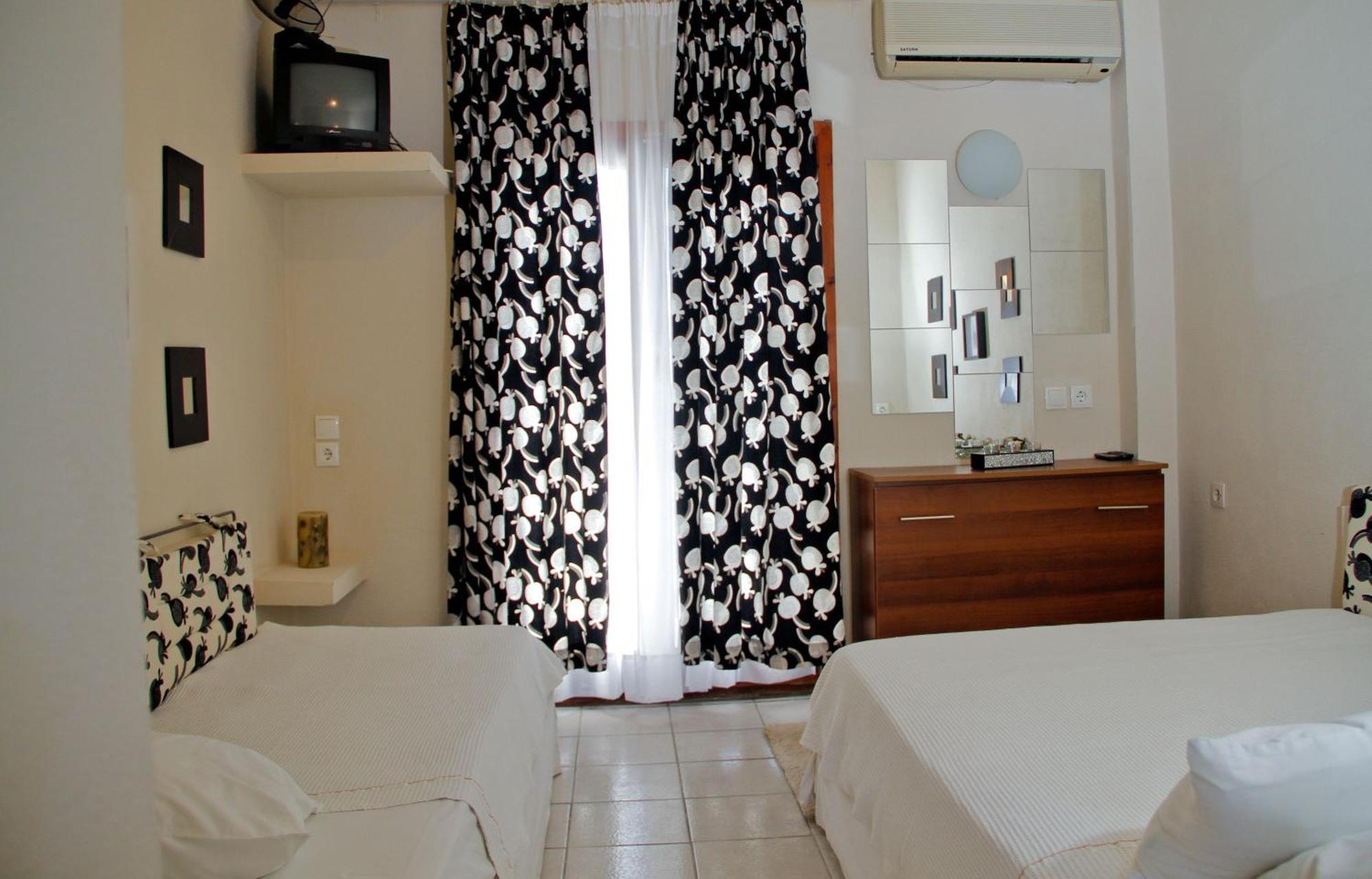 Hotel Idea Fourka Exterior foto