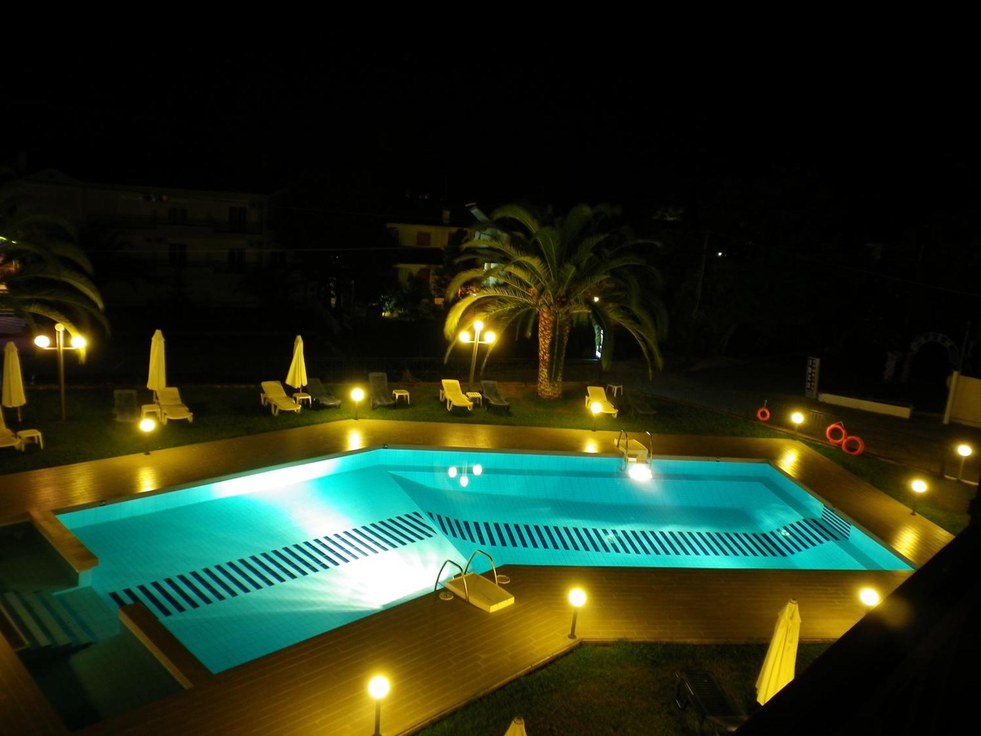 Hotel Idea Fourka Exterior foto