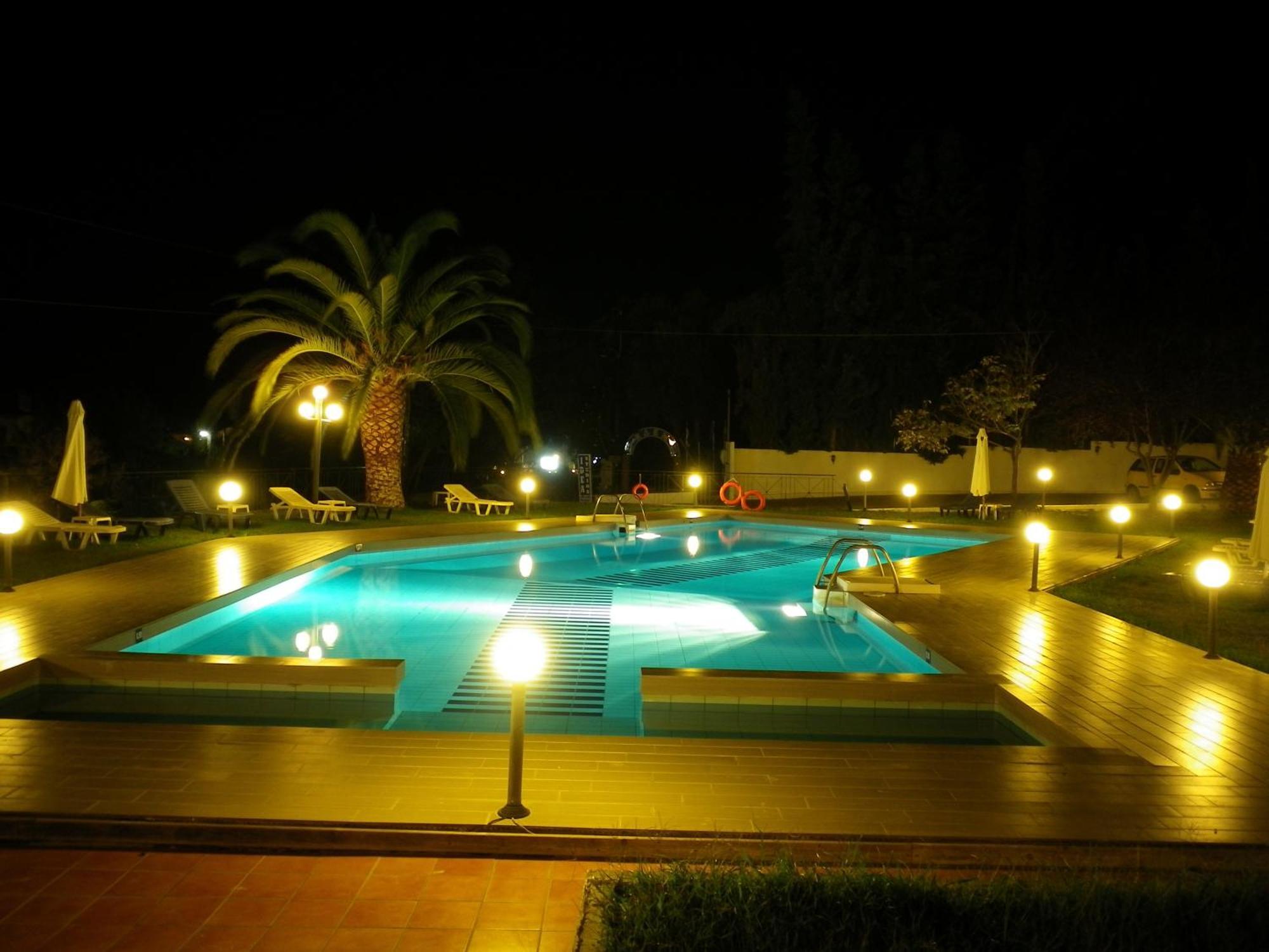 Hotel Idea Fourka Exterior foto